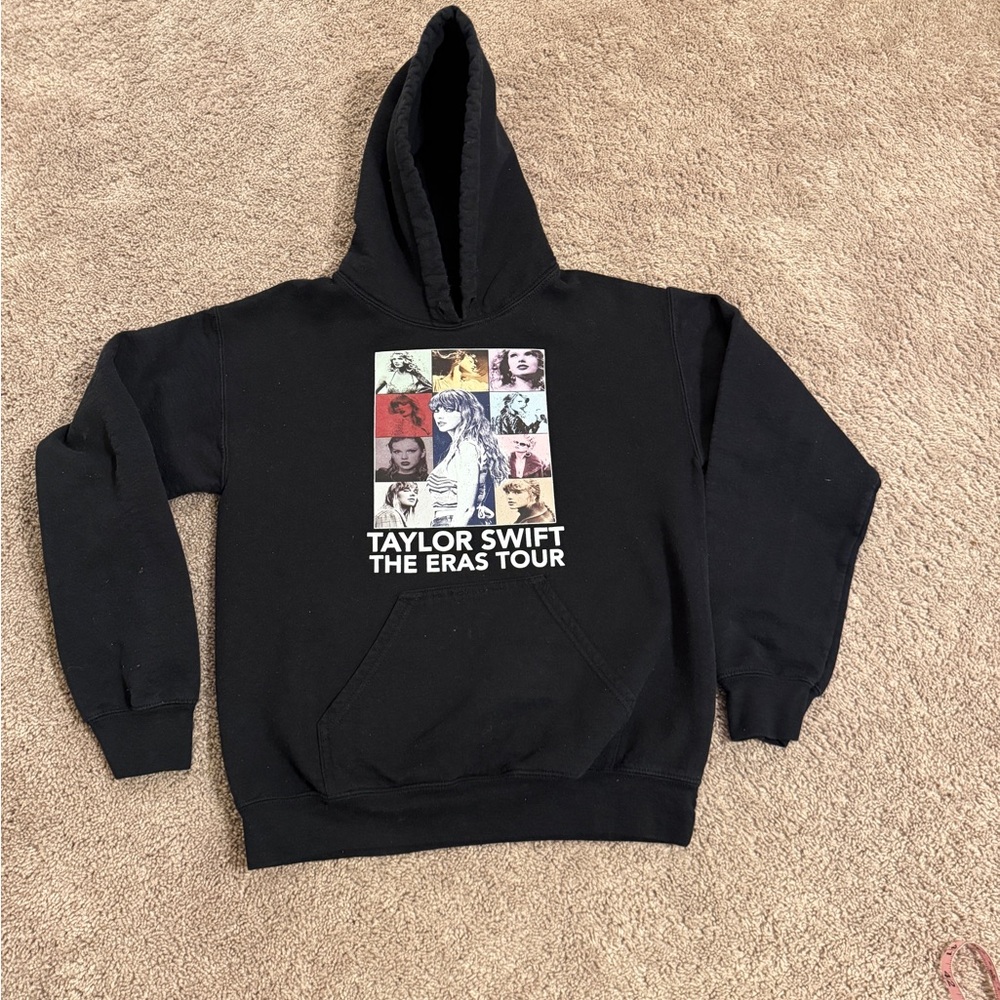 Taylor Swift Black hooded sweatshirt the Eras tour